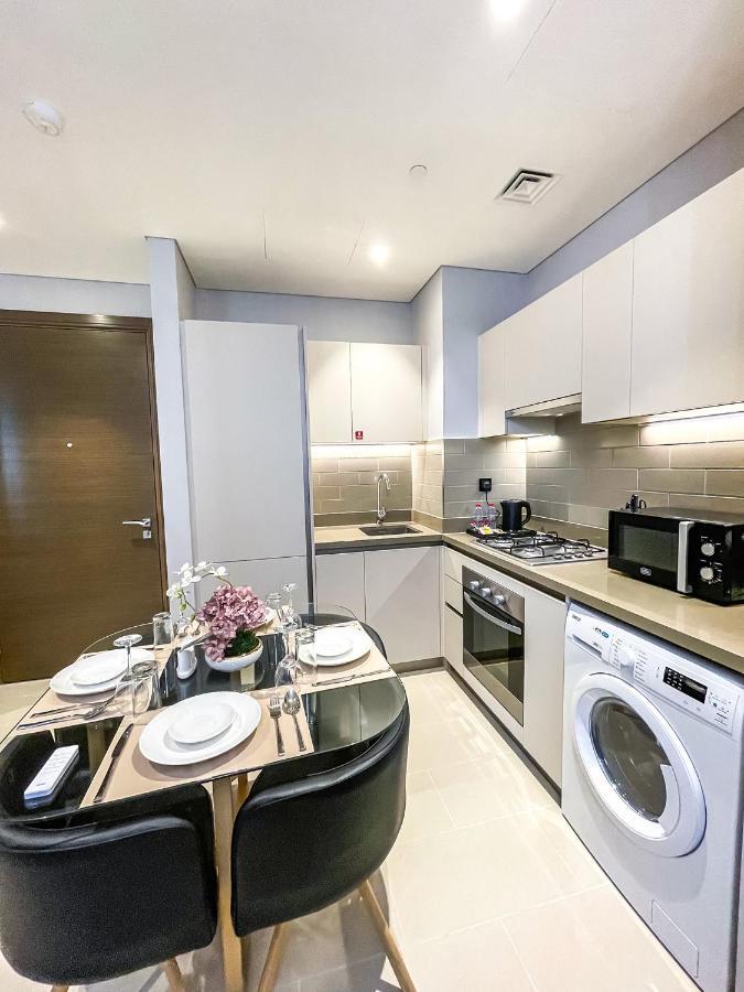 Stay By Latinem Luxury 1Br Holiday Home Cv A207 Near Burj Khalifa Dubai Bagian luar foto