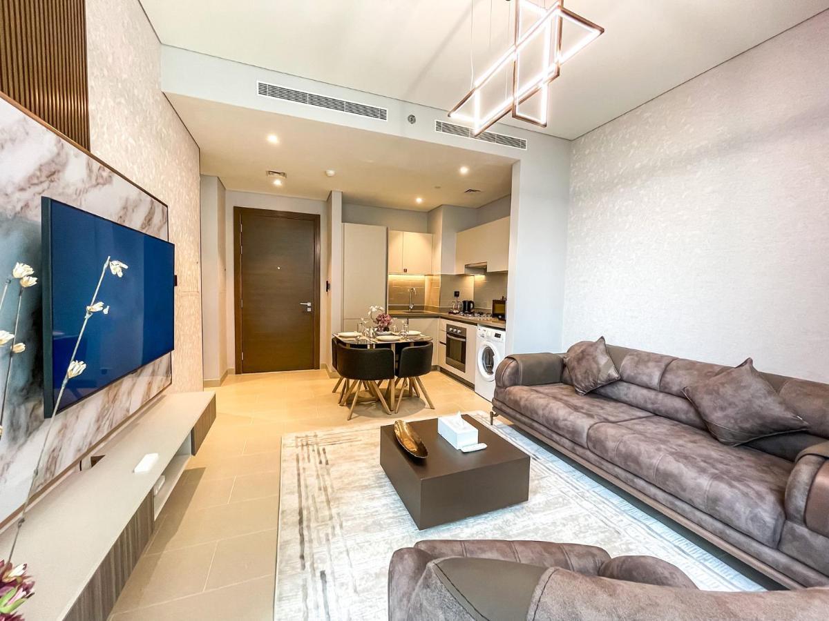 Stay By Latinem Luxury 1Br Holiday Home Cv A207 Near Burj Khalifa Dubai Bagian luar foto